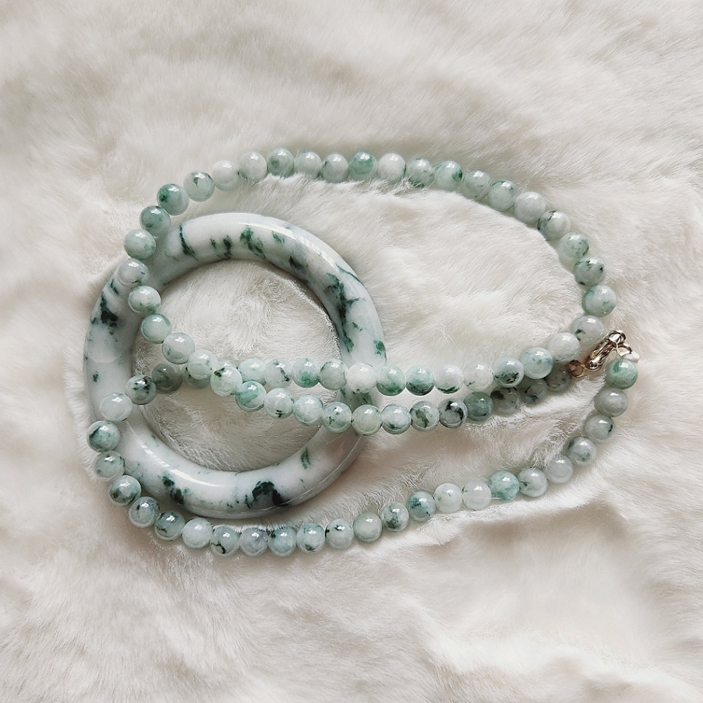 Floating Flower Jade Necklace
